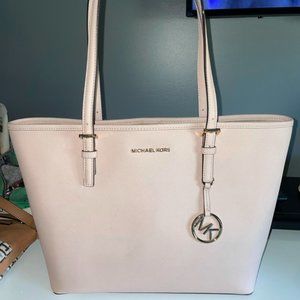 Michael Kors Jet Set Travel Bag